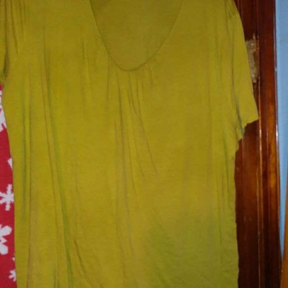T shirt - Picture 1 of 2